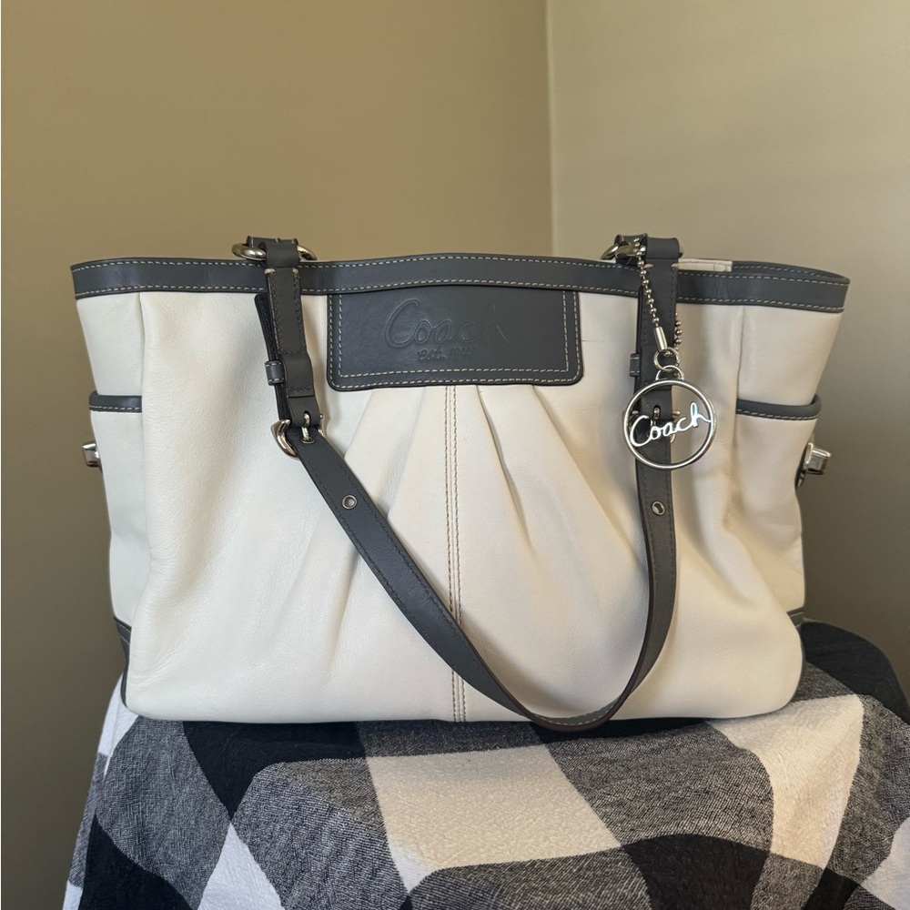 Coach White and Gray Leather Purse